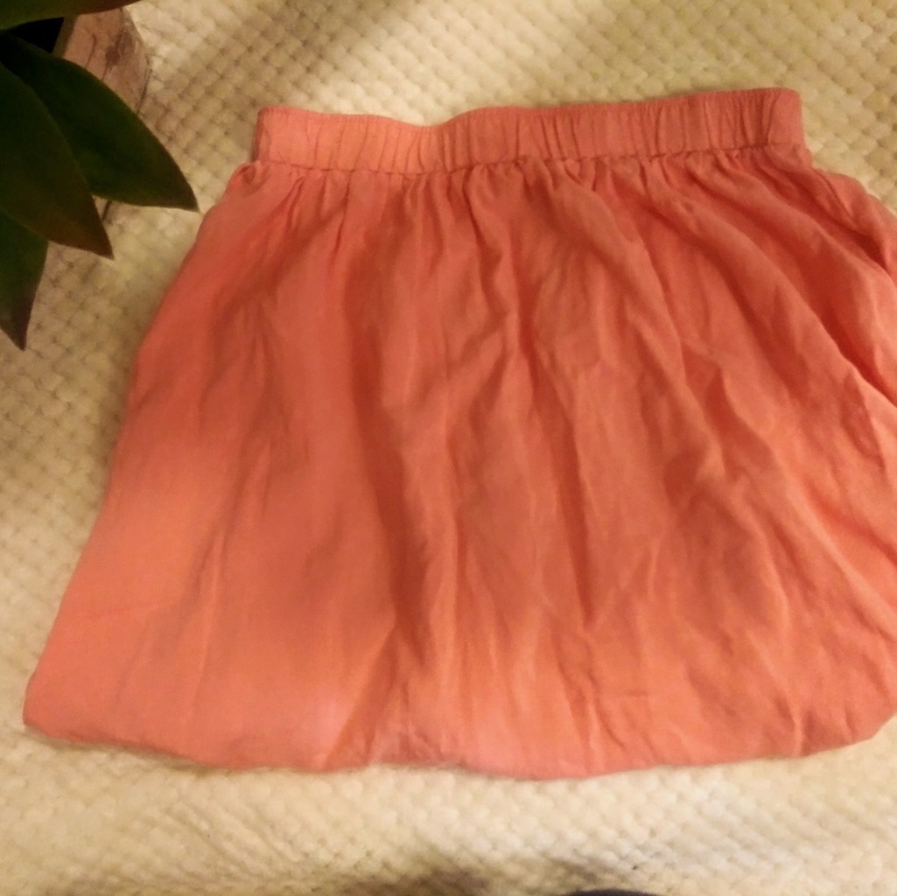 Mid length skirt